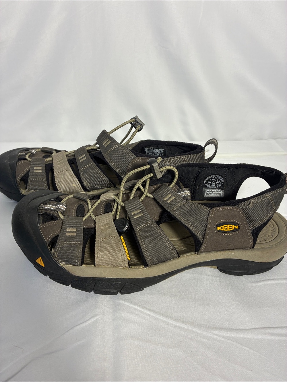 Keen Newport H2 Water Men's Brown Closed-Toe Outdoor Sandals
